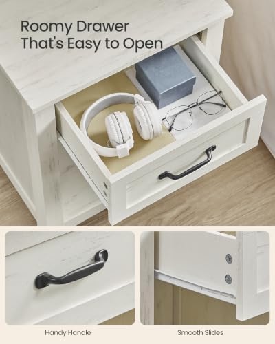 VASAGLE Farmhouse Wood Nightstands with Charging Station