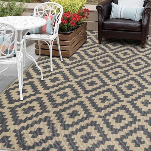 SAND MINE Reversible Mats, Plastic Straw Rug, Modern Area Rug, Large Floor Mat and Rug for Outdoors, RV, Patio, Backyard, Deck, Picnic, Beach, Trailer, Camping (4' x 6', Grey Tan Lattice)