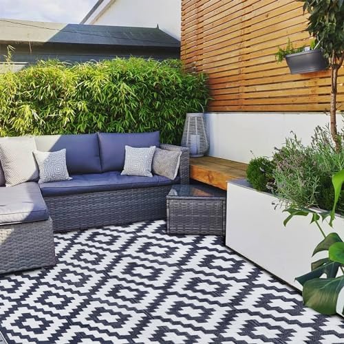SAND MINE Reversible Mats, Plastic Straw Rug, Modern Area Rug, Large Floor Mat and Rug for Outdoors, RV, Patio, Backyard, Deck, Picnic, Beach, Trailer, Camping, Dark Blue & White, 5' x 8'