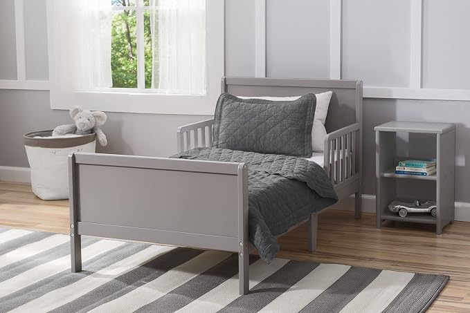 Delta Children Fancy Wood Toddler Bed - Greenguard Gold Certified, Grey